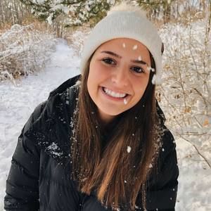 Meet your Posher, Claire